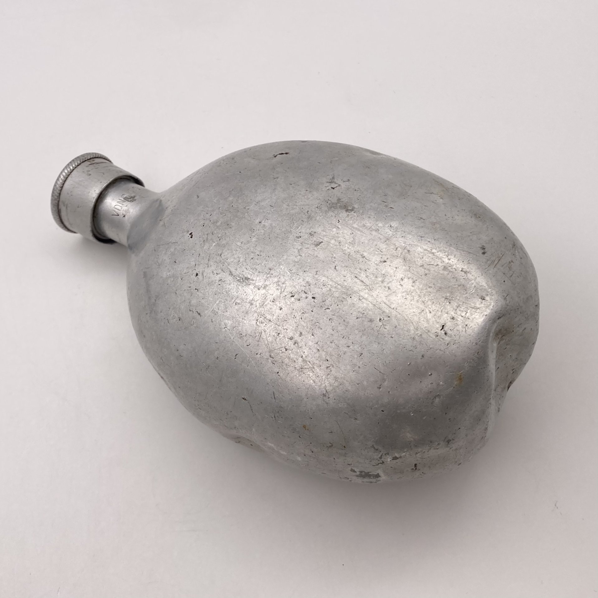 Фляга армейская "Feldflasche M31" образца 1931 года, маркировка "VDNS 40" на горловине и "S.K.N. 40"
