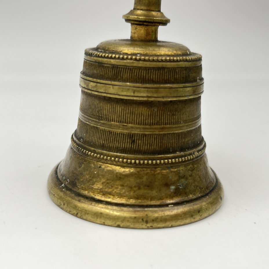 Колокольчик вызывной с декором в виде поясков, латунь, Западная Европа, 1900-1940 гг.