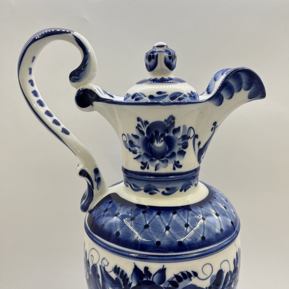 Большой кувшин с декоративной росписью, Гжель