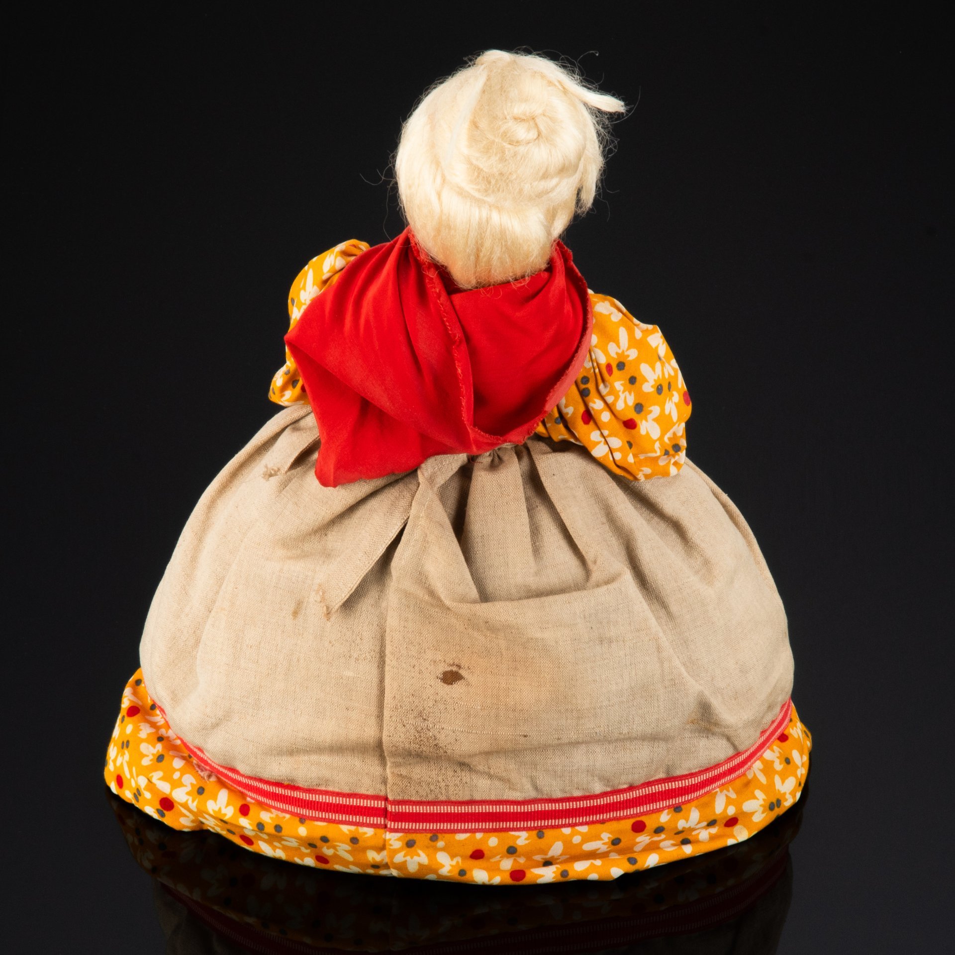 Кукла-грелка на чайник "Купчиха", ткань, вата, роспись, СССР, 1970-1980 гг.