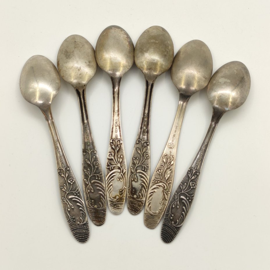 Набор из шести чайных ложек с цветочным декором (в подборе), мНЦ (медь-никель-цинк), мельхиор (медь-никель), Московский завод ювелирных и металлических изделий (МЮЗ), СССР, 1960-1990 гг.