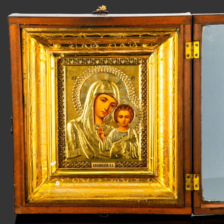 Икона "Богоматерь Казанская" в киоте