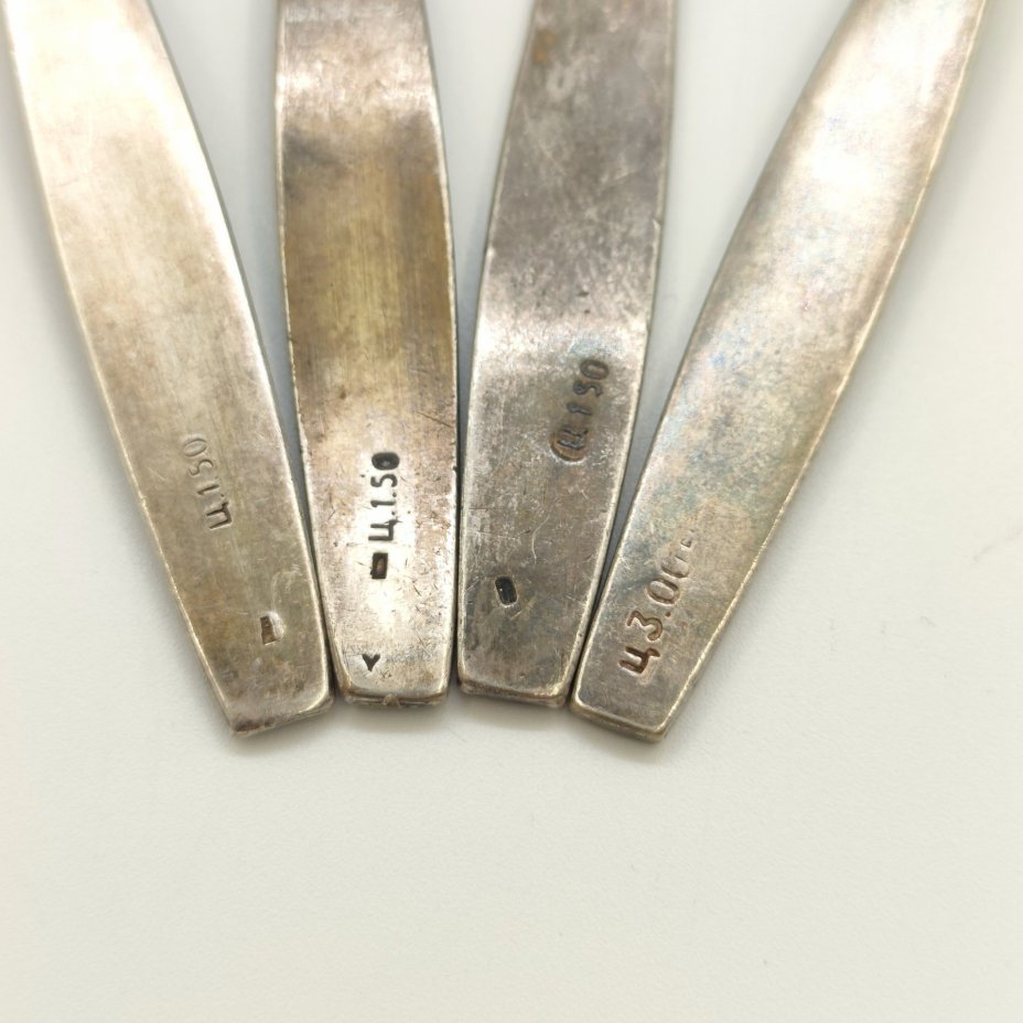 Набор из 4-х десертных ложек с декором в виде снежинок (в подборе), мельхиор (медь-никель), Красносельская ювелирная фабрика, СССР, 1950-1970 гг.