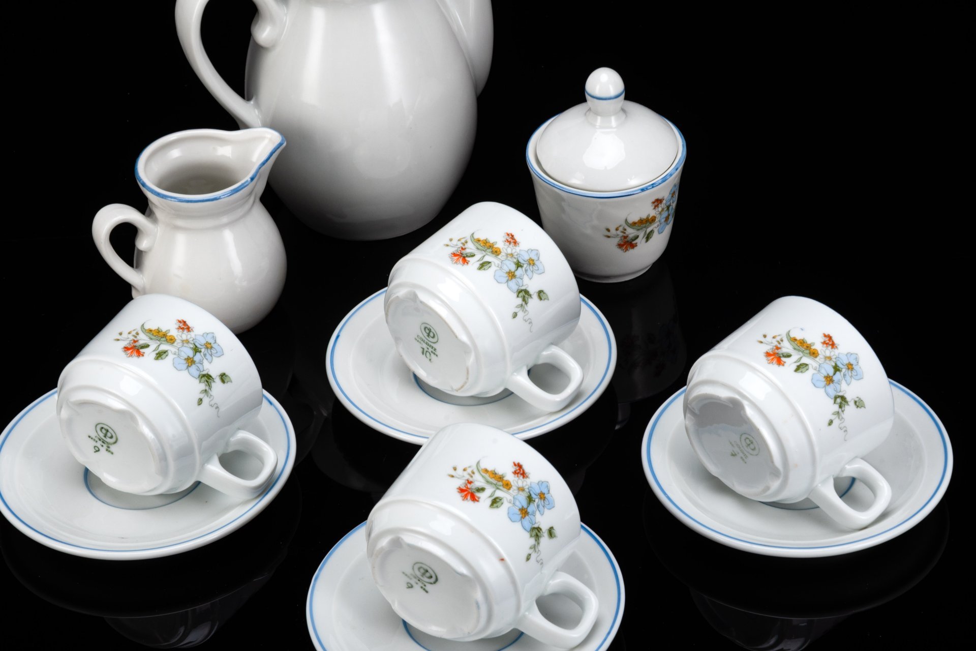 Сервиз чайный (детский) на 4 персоны с цветочным декором в коробке (11 предметов), фарфор, деколь, картон, Colditz (Кольдиц), ГДР, 1970-1990 гг.