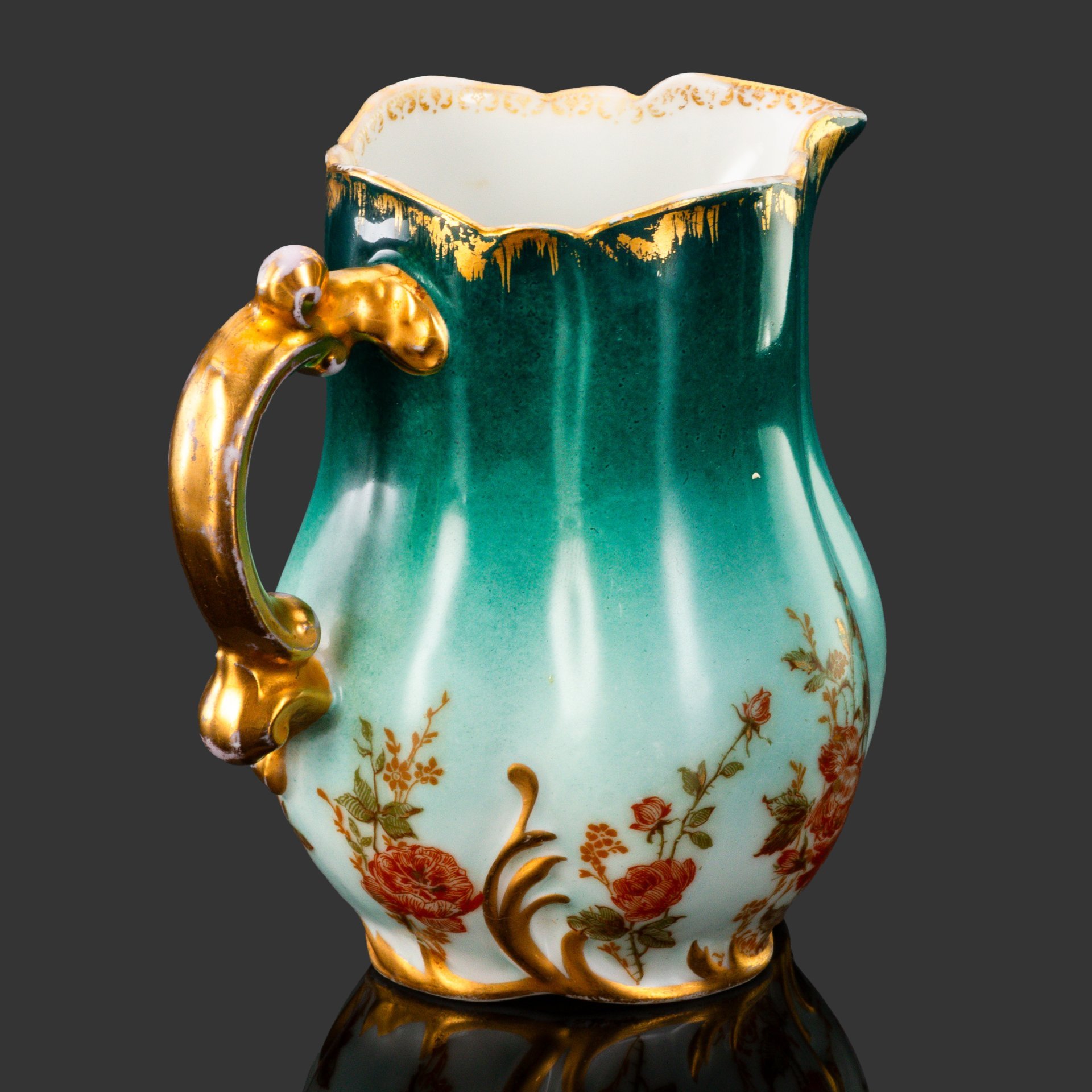 Молочник зеленого оттенка с цветочным декором, Haviland