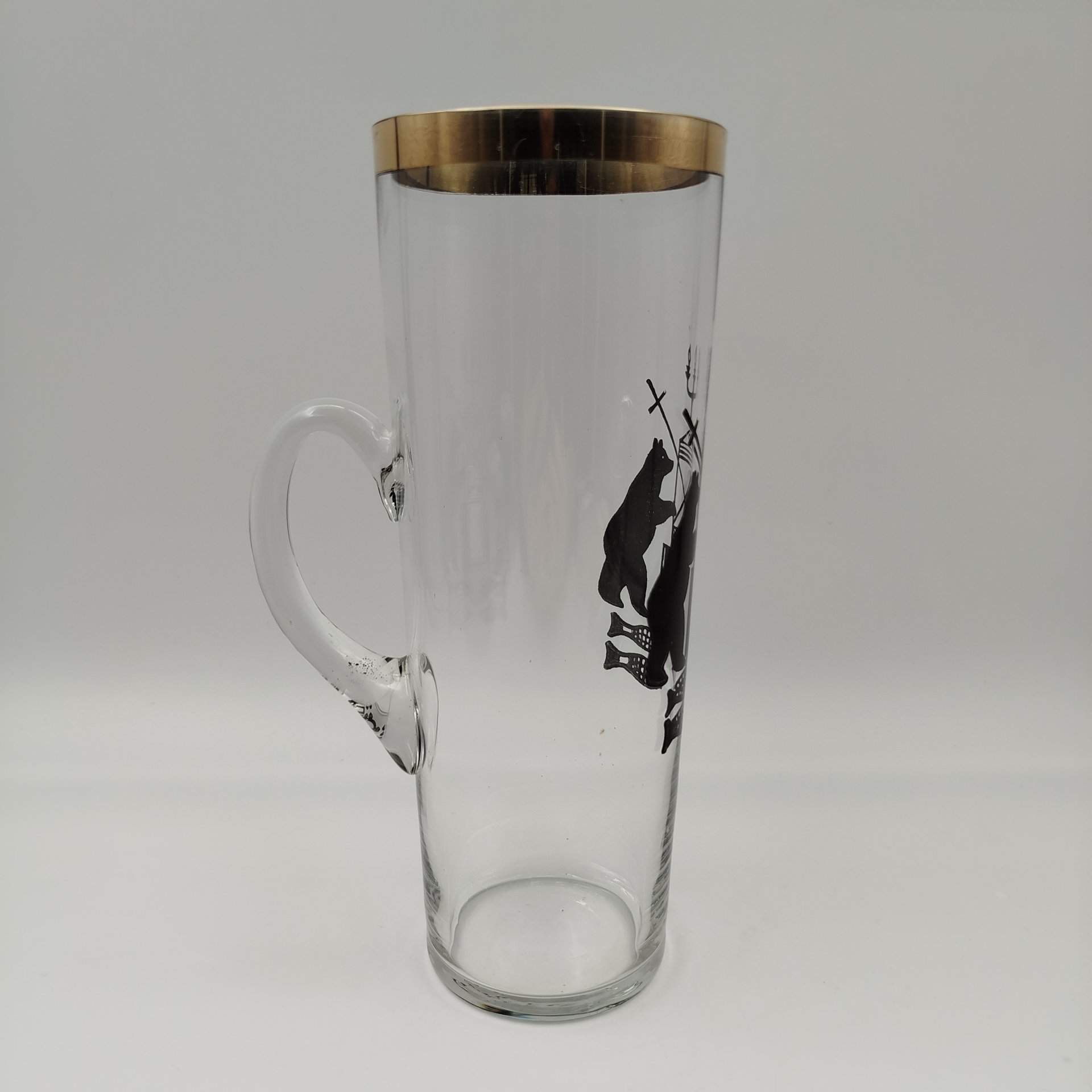 Кружка пивная с гербом Великого Новгорода, стекло, деколь, золочение, СССР, 1970-1990 гг.