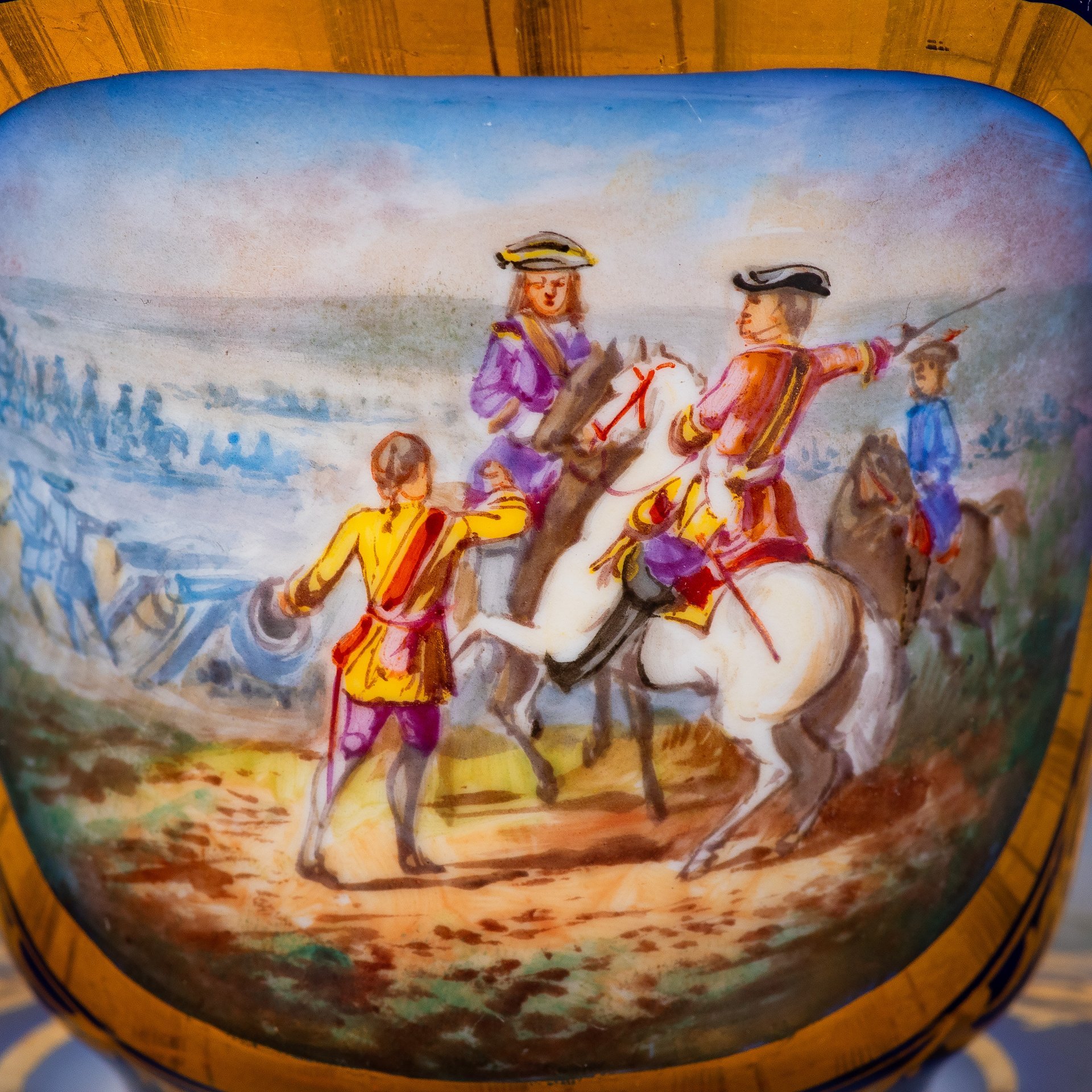 Пара кофейная с батальным сюжетом "Переправа через Рейн. Passage du Rhin" (выполнена для дворца Тюильри "Chateau des Tuileries"), фарфор, крытье кобальтом, золочение, цировка, роспись, Севрская фарфоровая мануфактура (Sevres), Франция, 1844 г.