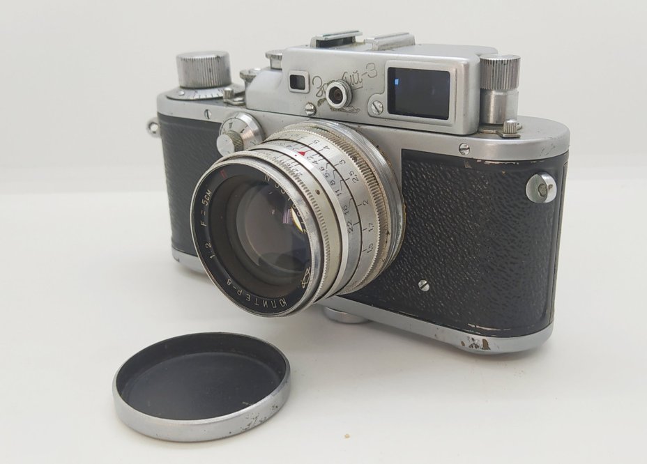 Фотоаппарат пленочный "Зоркий-3" с объективом "Юпитер-8" в оригинальном кофре и с инструкцией, Красногорский механический завод (КМЗ)