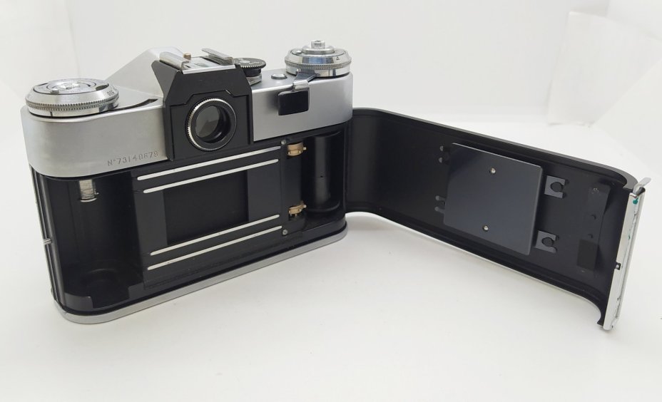 Фотоаппарат "Зенит-Е" с объективом "Индустар-50-2", Красногорский механический завод (КМЗ)