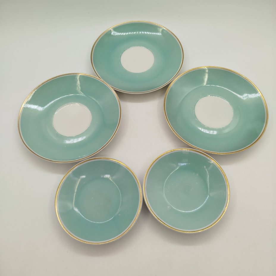 Набор из трех блюдец и двух розеток, фарфор, крытье, золочение, Lichte Porzellan (Лихте), ГДР, 1966-1985 гг.