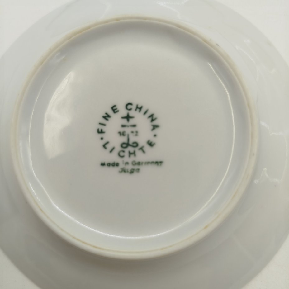 Набор из трех блюдец и двух розеток, фарфор, крытье, золочение, Lichte Porzellan (Лихте), ГДР, 1966-1985 гг.