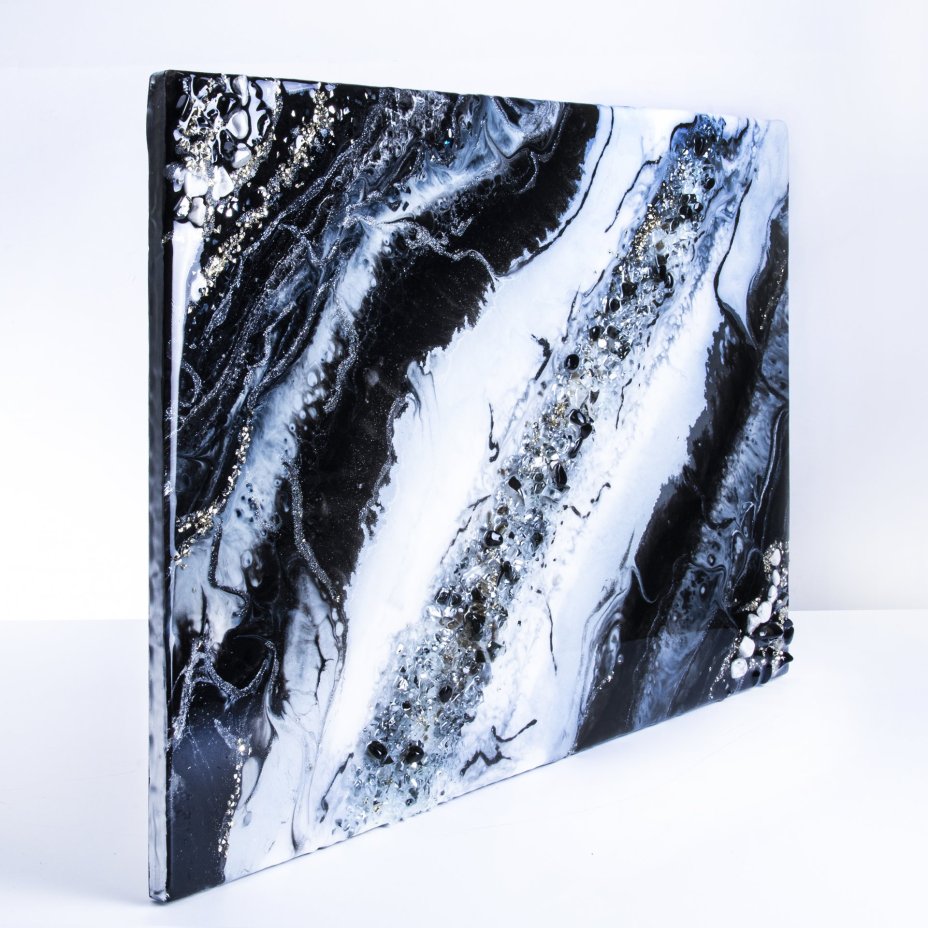 Панно настенное "Агатовый срез",  авторская ручная работа в технике Resin Art, глянцевое 3D покрытие, натуральный камень, Россия, 2021 г.