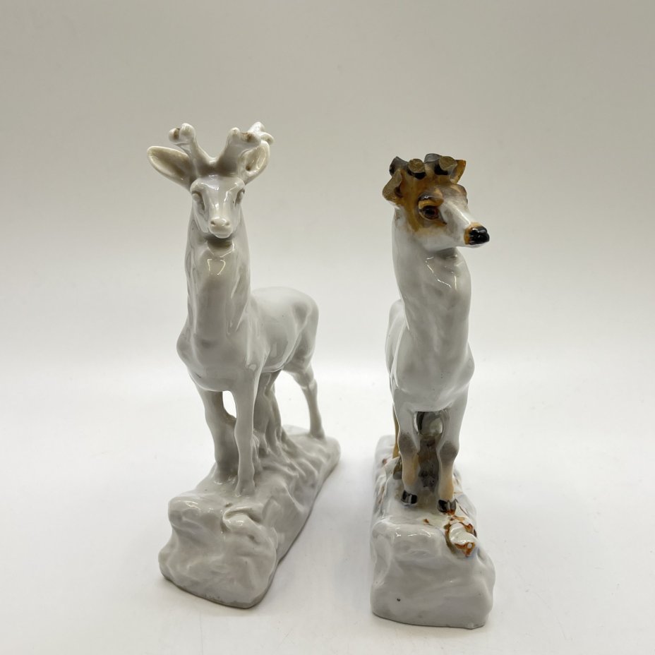 Набор из 2 статуэток "Олень", фарфор, роспись, Ленинградский фарфоровый завод (ЛФЗ), СССР, 1970-1980 гг.