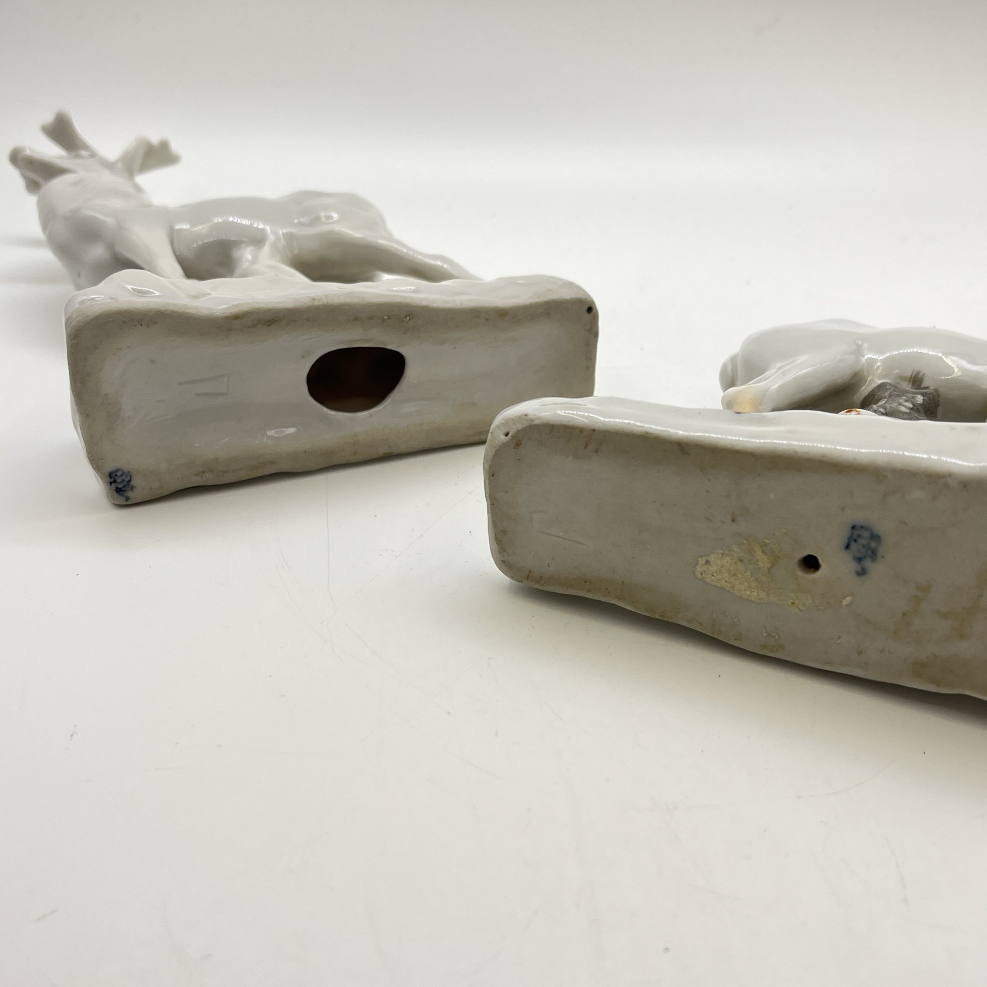 Набор из 2 статуэток "Олень", фарфор, роспись, Ленинградский фарфоровый завод (ЛФЗ), СССР, 1970-1980 гг.