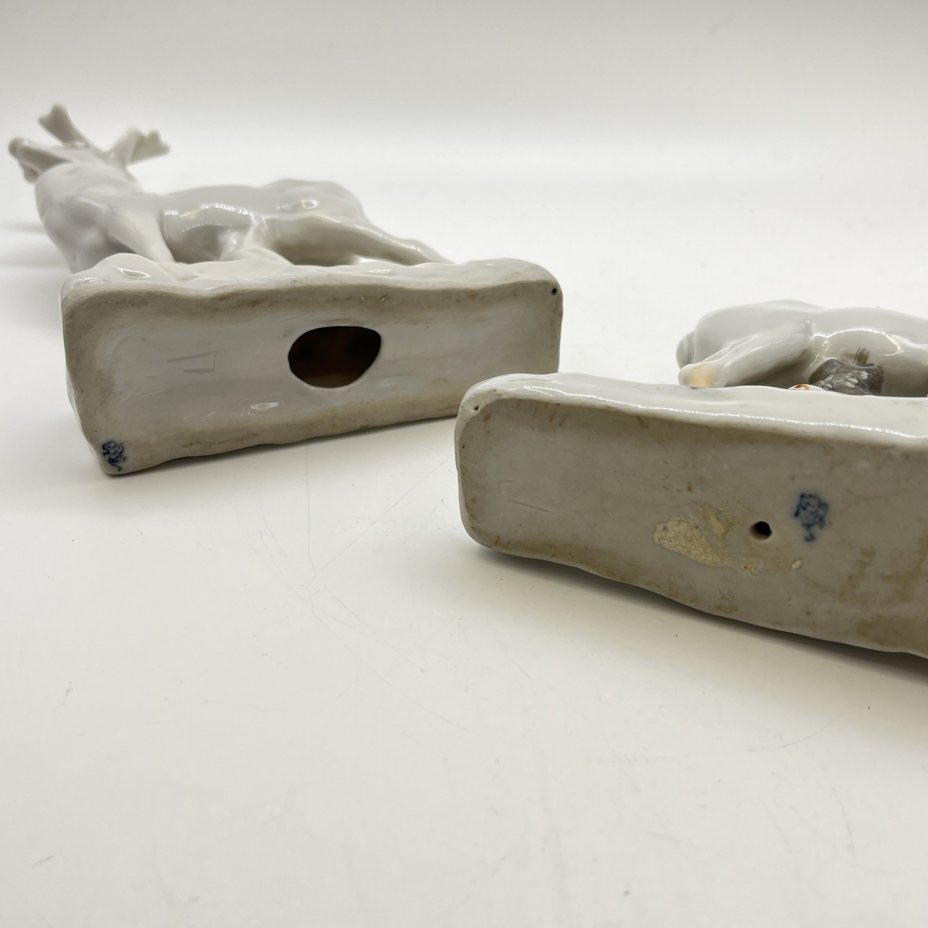 Набор из 2 статуэток "Олень", фарфор, роспись, Ленинградский фарфоровый завод (ЛФЗ), СССР, 1970-1980 гг.