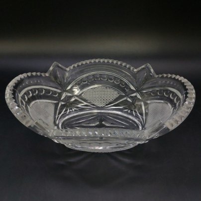 Конфетница с рельефным декором, хрусталь, алмазная грань