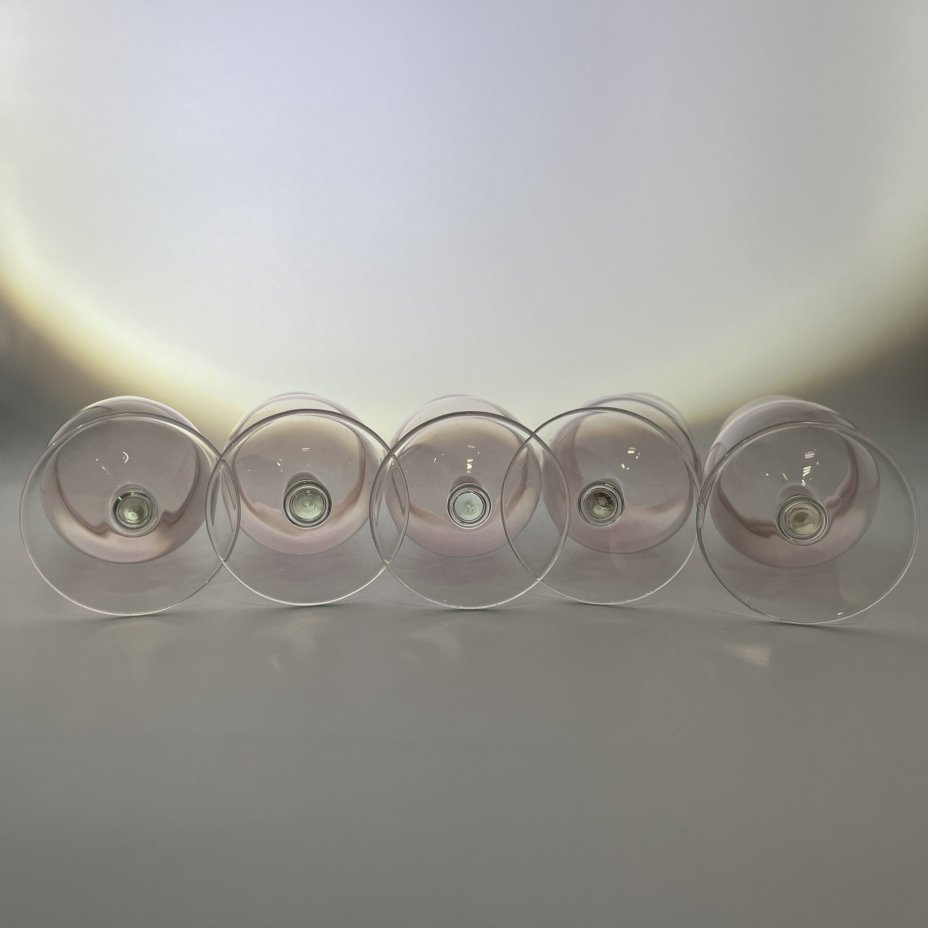 Набор бокалов для коктейлей розового цвета на 5 персон, стекло, люстр, Калининский стекольный завод «Тверис», СССР, 1970-1990 гг.