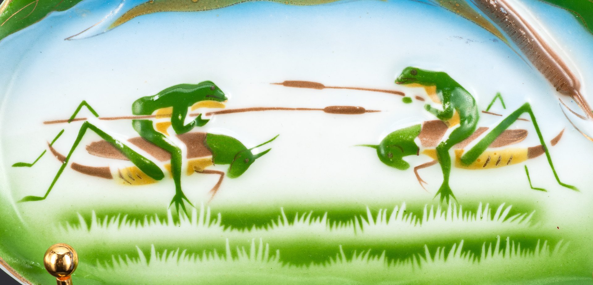 Пепельница "Война лягушек"