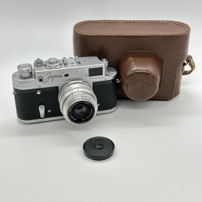Фотоаппарат "Зоркий-4" с объективом "Индустар-50" в родном кофре, Красногорский механический завод (КМЗ)