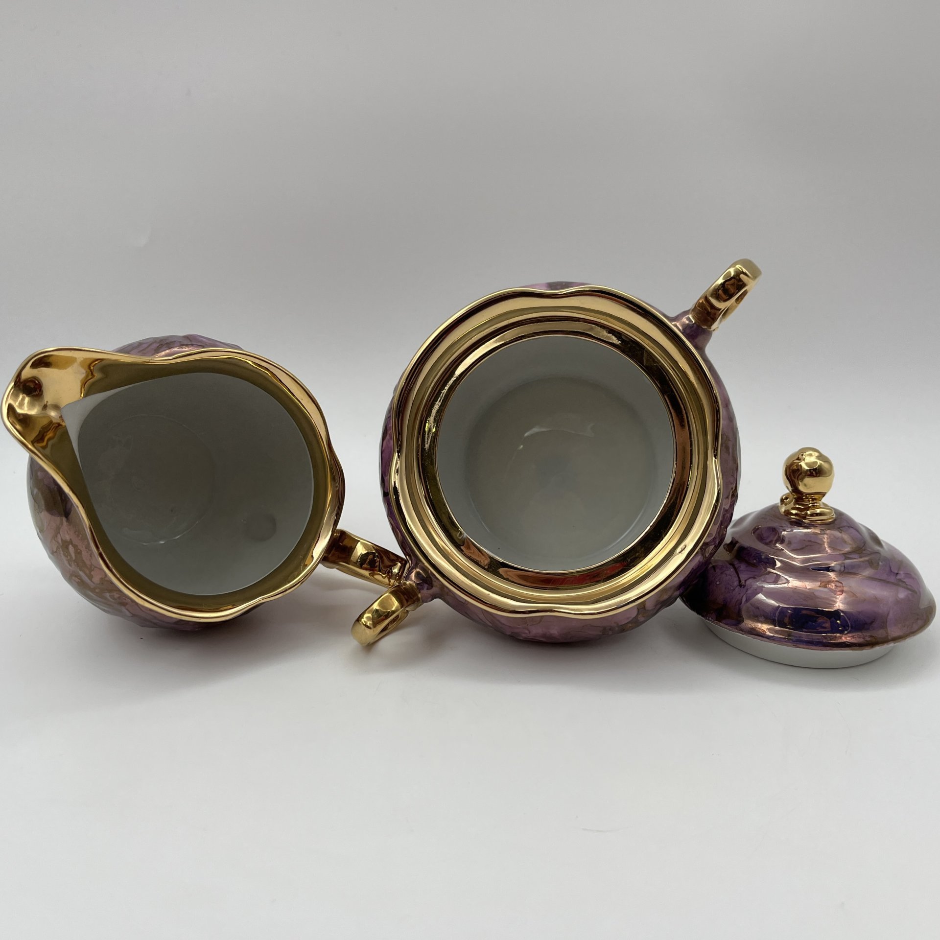 Сервиз чайный в сиреневых оттенках на 6 персон (22 предмета), фарфор, люстр, золочение, Walbrzych, Польша, 1952-1992 гг.