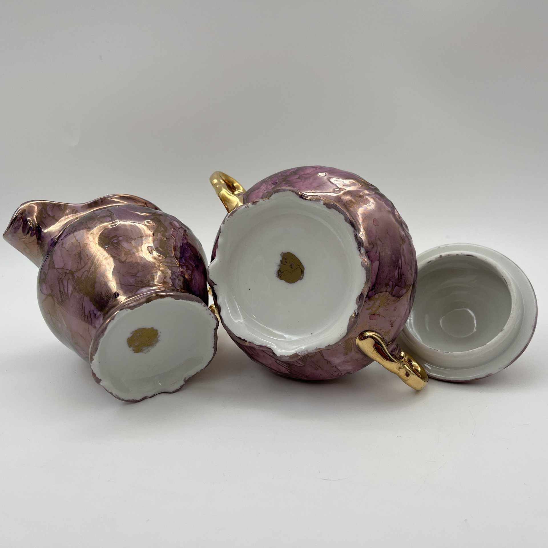 Сервиз чайный в сиреневых оттенках на 6 персон (22 предмета), фарфор, люстр, золочение, Walbrzych, Польша, 1952-1992 гг.