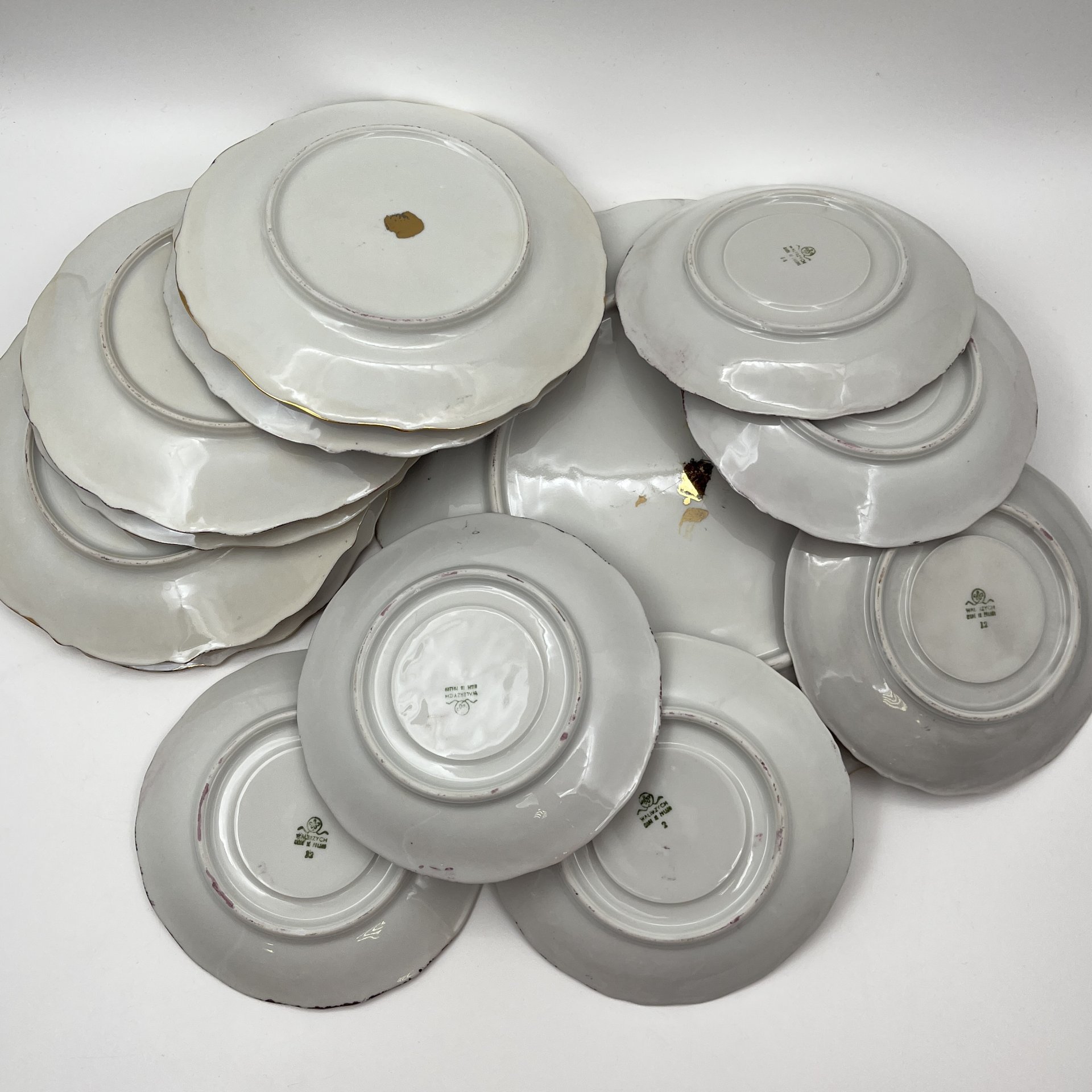 Сервиз чайный в сиреневых оттенках на 6 персон (22 предмета), фарфор, люстр, золочение, Walbrzych, Польша, 1952-1992 гг.