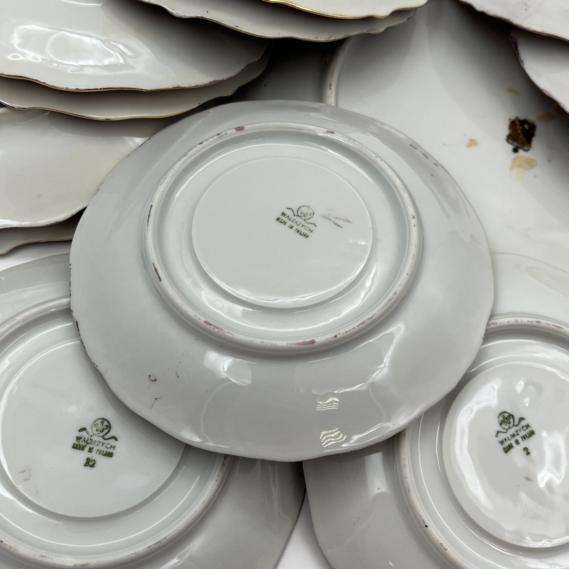 Сервиз чайный в сиреневых оттенках на 6 персон (22 предмета), фарфор, люстр, золочение, Walbrzych, Польша, 1952-1992 гг.