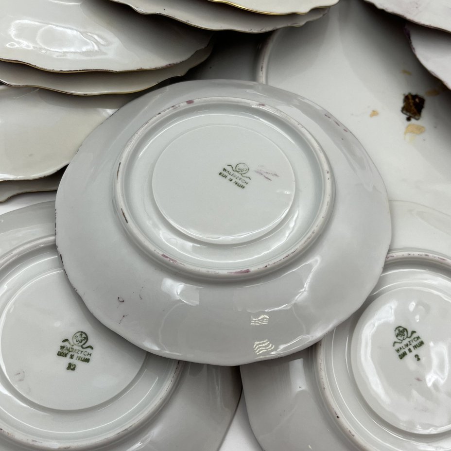 Сервиз чайный в сиреневых оттенках на 6 персон (22 предмета), фарфор, люстр, золочение, Walbrzych, Польша, 1952-1992 гг.