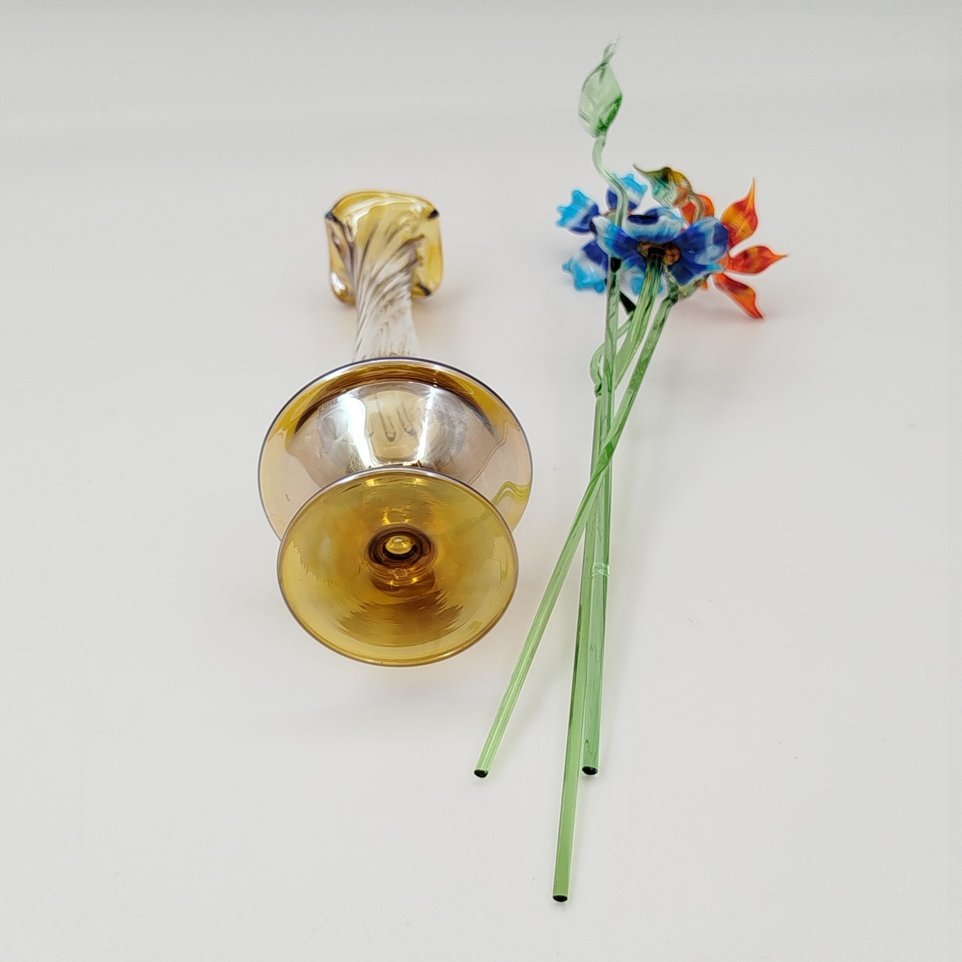 Ваза декоративная с букетом цветов (миниатюра), стекло, люстр, гутная техника, Европа, 1980-1990 гг.