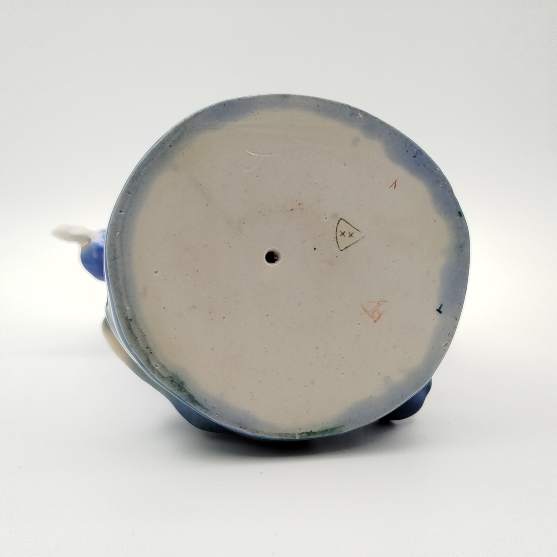 Статуэтка "Хозяйка медной горы", скульптор Л. Н. Шушканова, фарфор, роспись, золочение, Турыгинский фарфоровый завод артели «Художественная керамика» (Гжель), СССР, 1950-1960 гг.