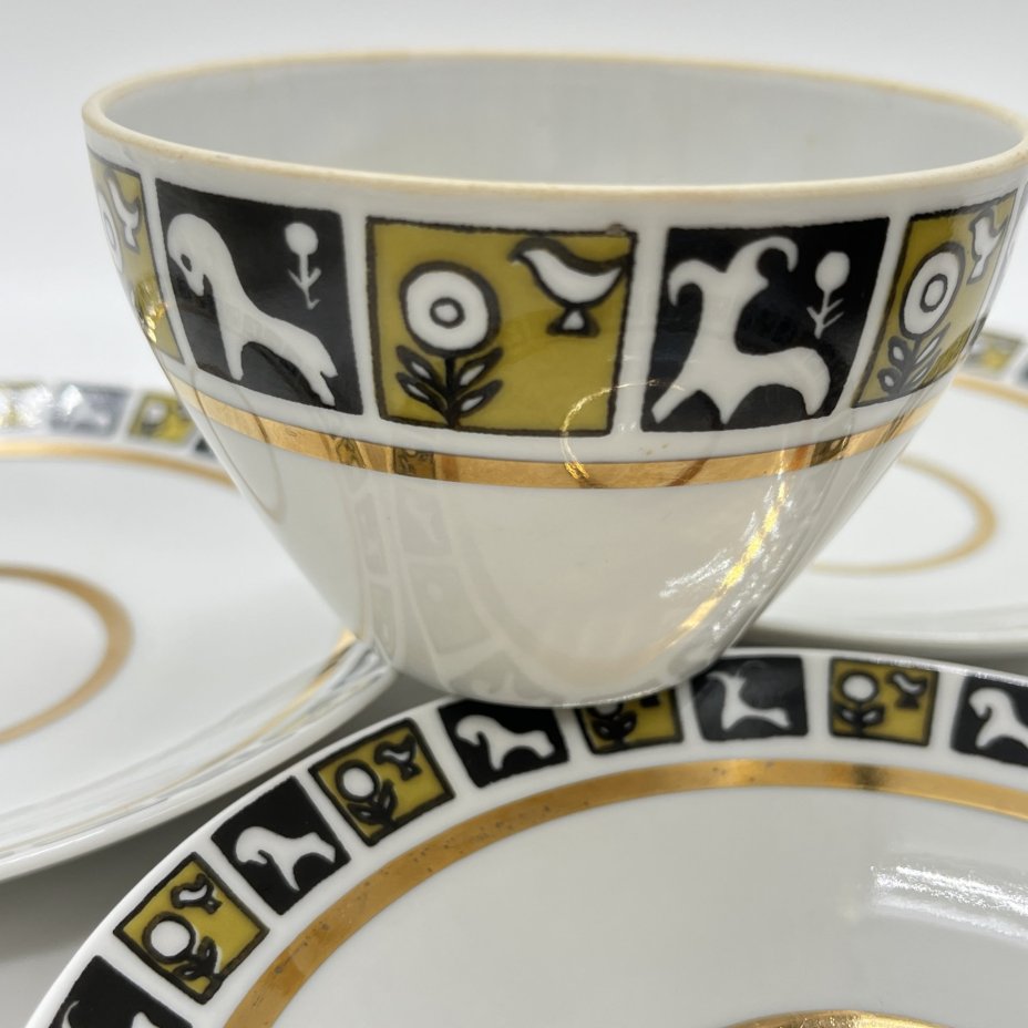 Набор из чайной пары и 2 блюдец из сервиза "Степной", форма «Утро», В.Л. Семенов, Н.М. Павлова, фарфор, деколь, золочение, Ленинградский фарфоровый завод (ЛФЗ), СССР, 1960 г.