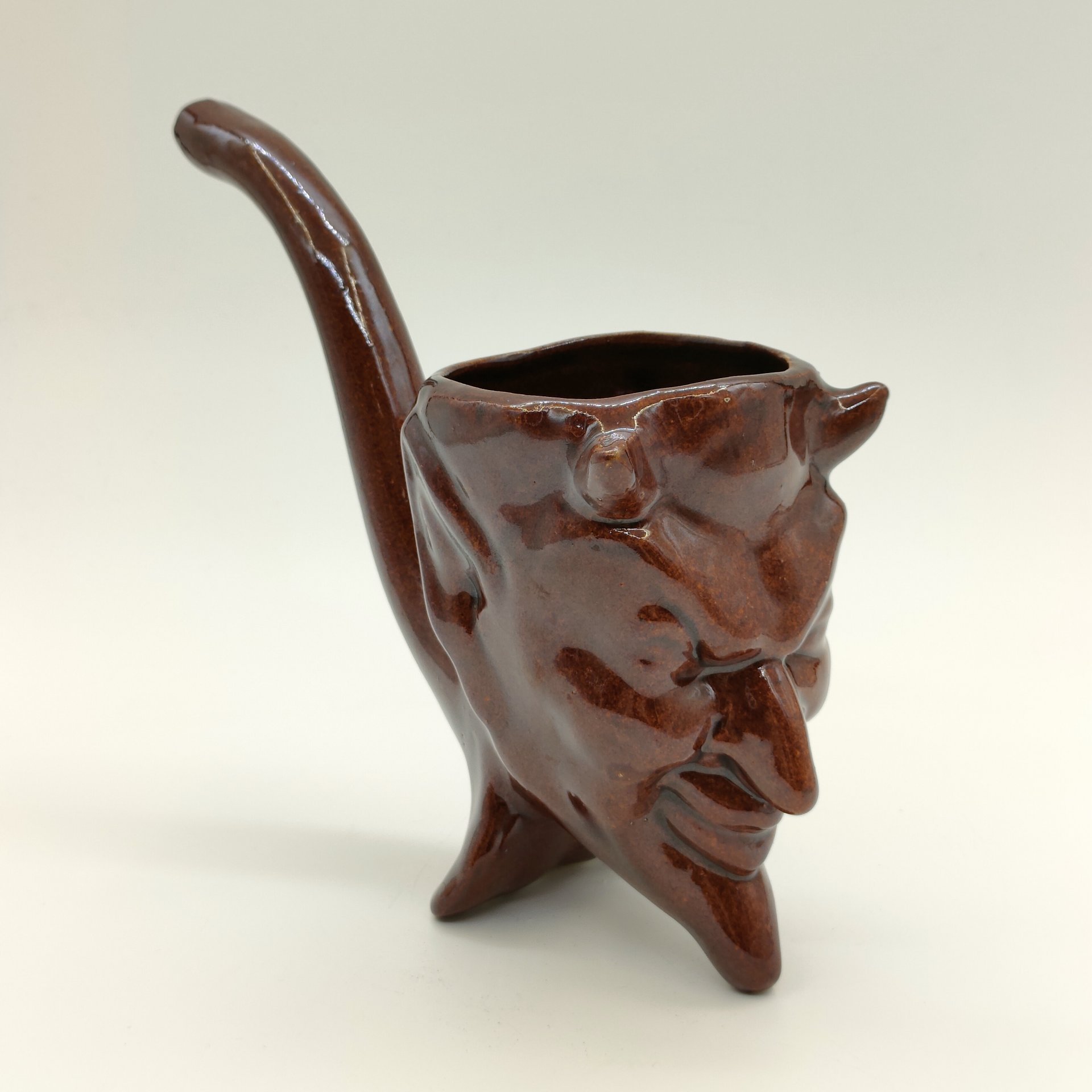 Кружка-поильник "Мефистофель", керамика, цветные поливы, СССР, 1970-1990 гг.