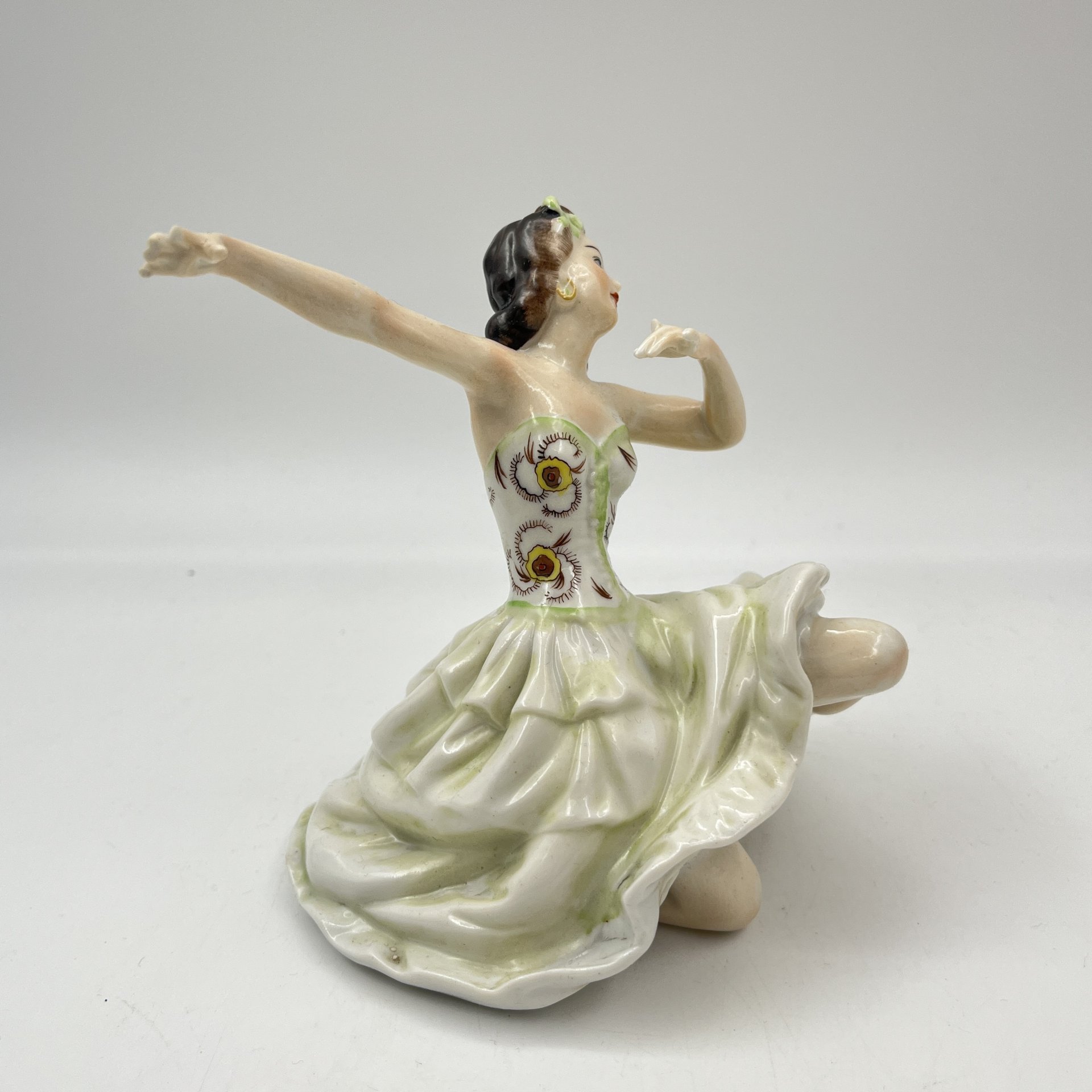 Статуэтка "Танцовщица", фарфор, роспись, Unterweissbach Werkstätten (Унтервайсбах), Германия, 1940-1958 гг.