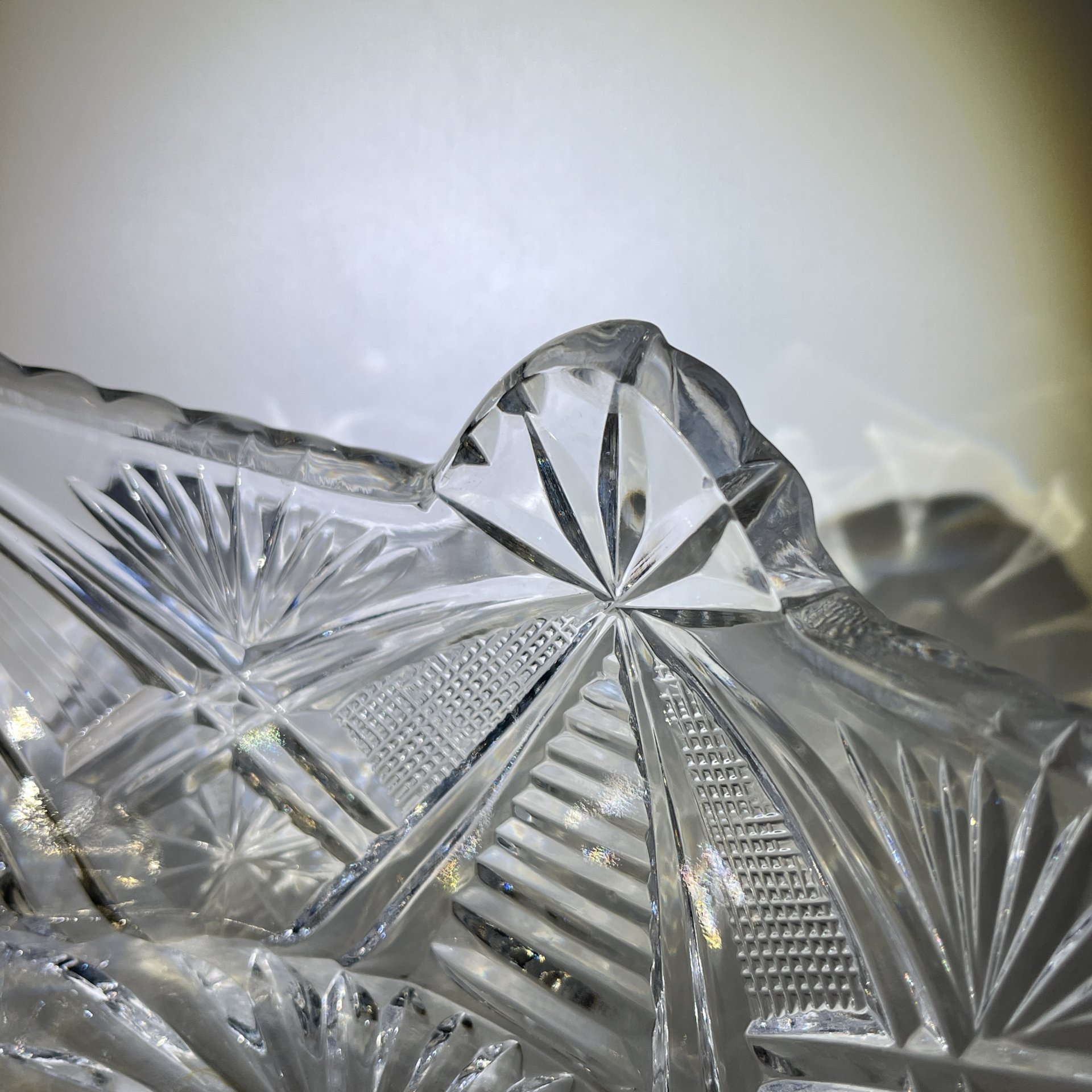 Салатник-ладья с геометрическим декором, хрусталь, пресс, СССР, 1970-1990 гг.