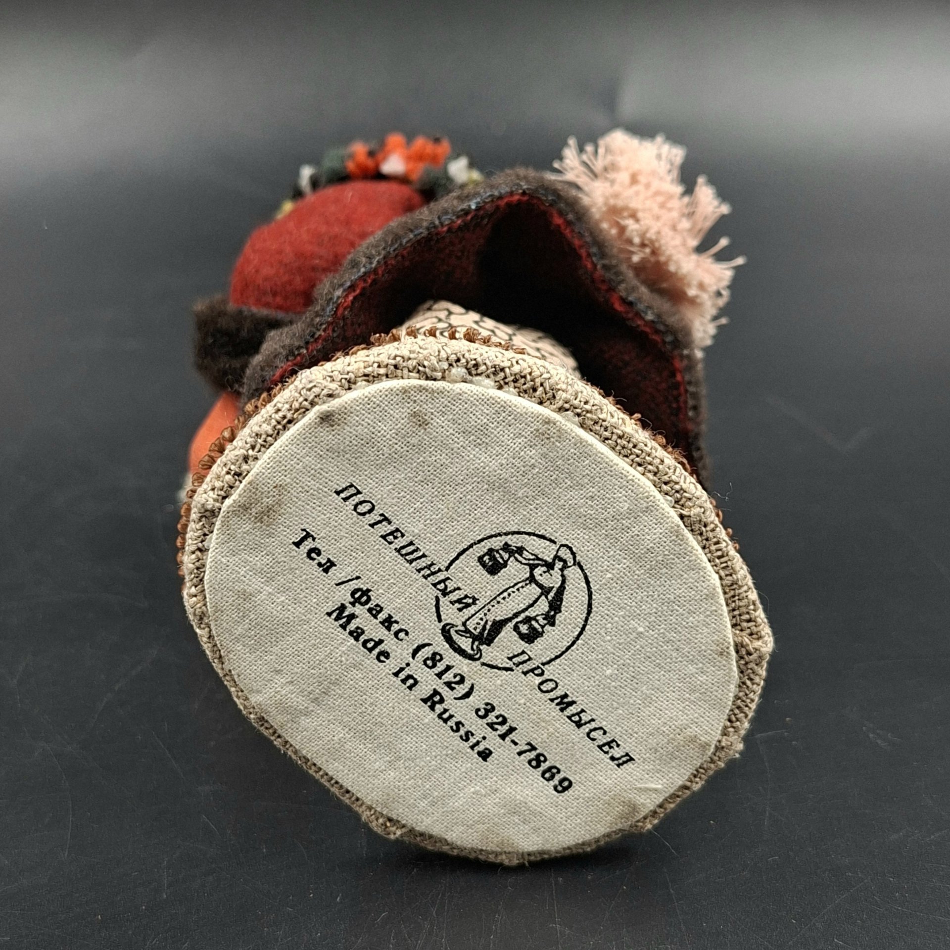 Кукла коллекционная "Девочка с корзиной подснежников", фирма "Потешный промысел", фарфор, роспись, ткань, Российская Федерация, 2000-2020 гг.