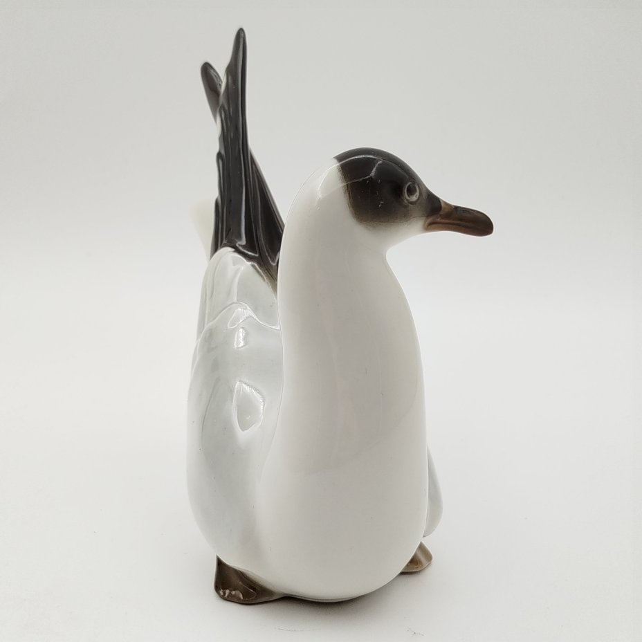 Статуэтка "Чайка", скульптор П.П. Веселов