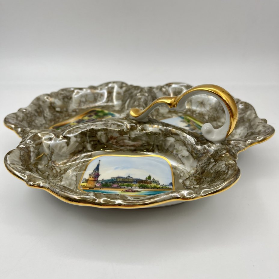 Менажница трехсекционная "Виды Москвы", фарфор, крытье, деколь с прорисовкой, золочение, Graf Von Henneberg Porzellan, 1777 Jlmenau, ГДР, 1950-1970 гг.