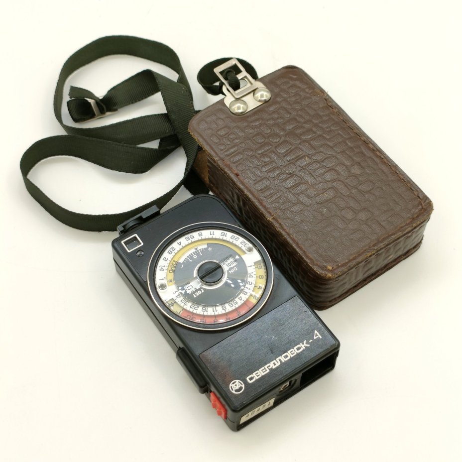 Экспонометр фотоэлектрический "Свердловск-4" в футляре, Уральский оптико-механический завод