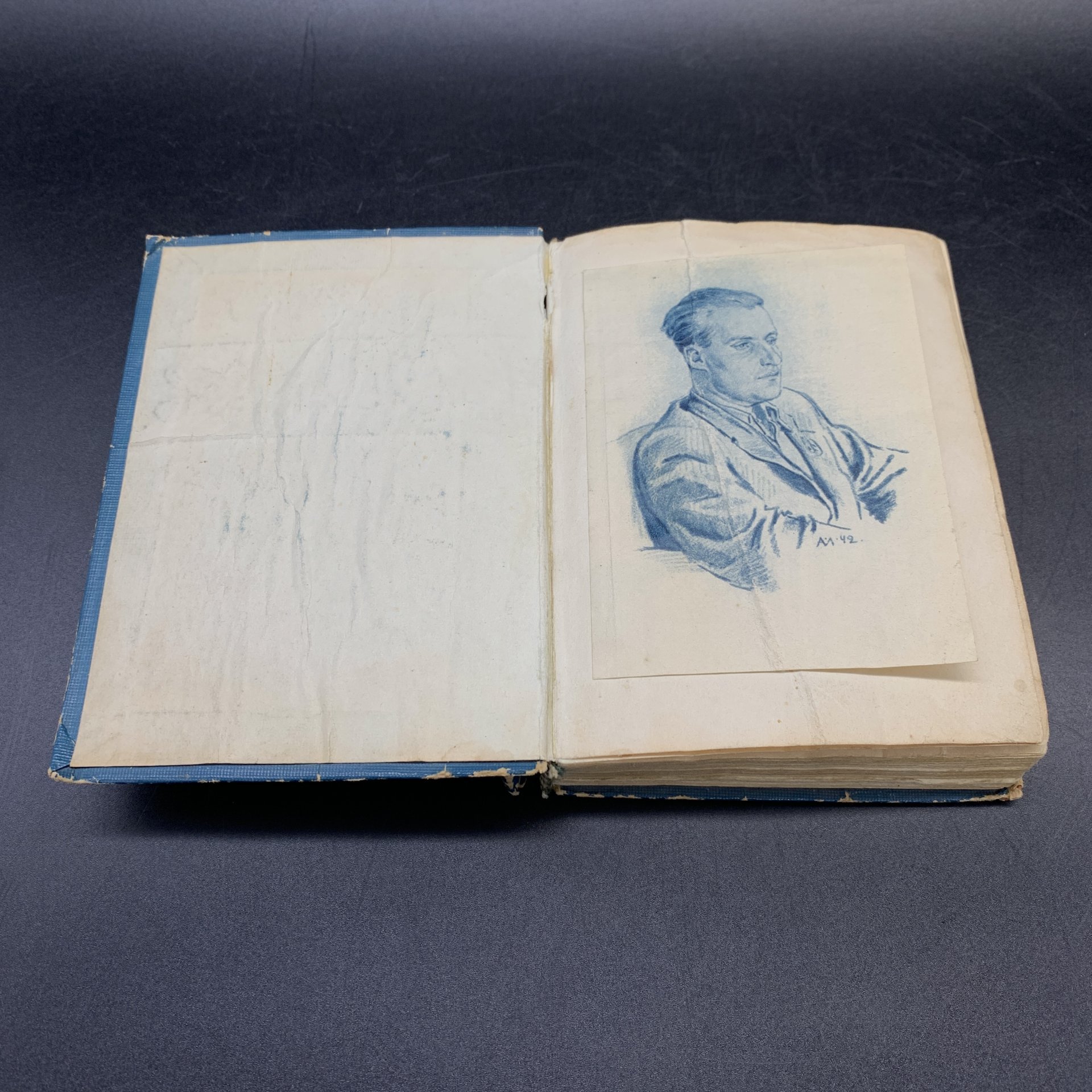 Книга "Константин Симонов Стихотворения 1936-1942", бумага, печать, Государственное издательство художественной литературы, Государственное издательство художественной литературы