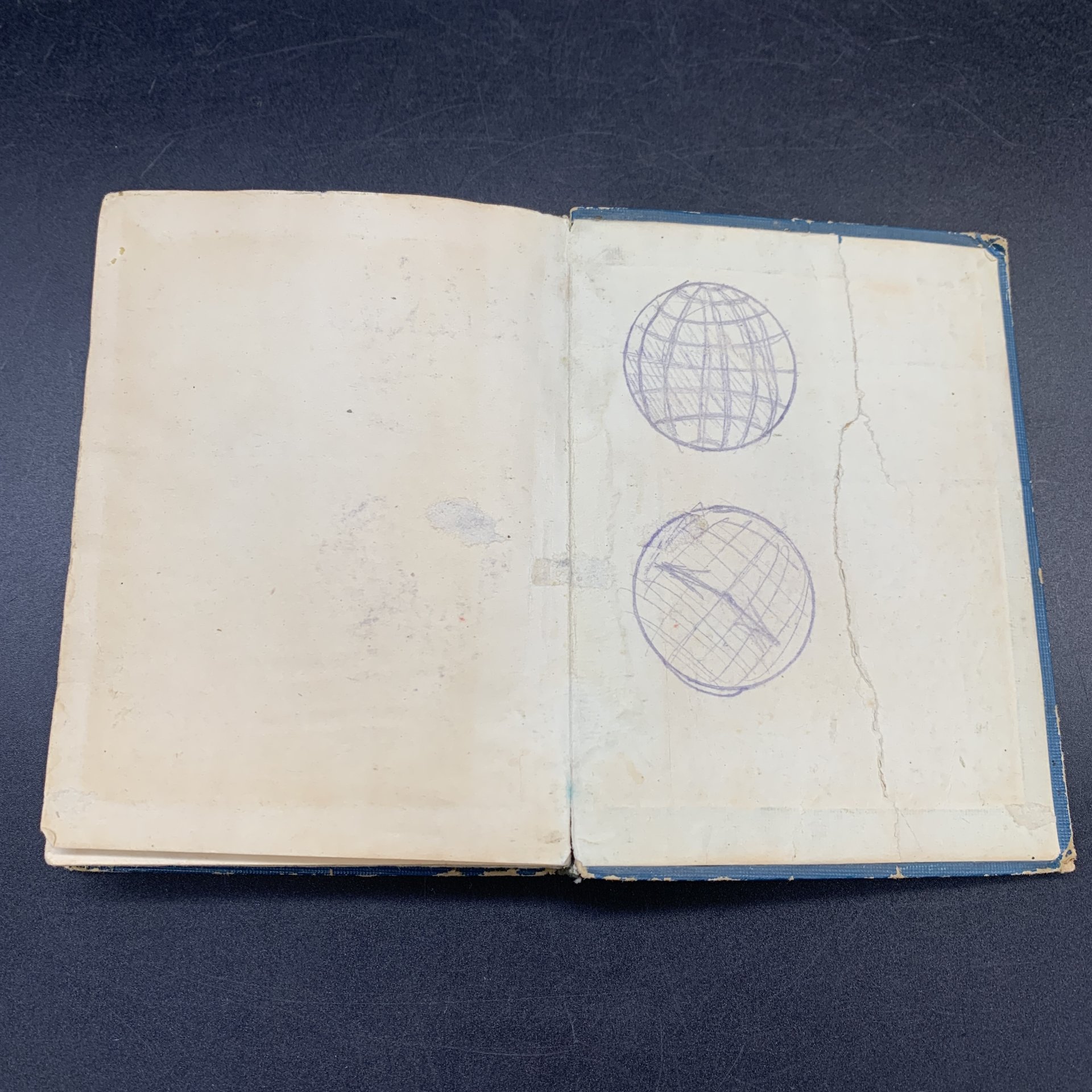Книга "Константин Симонов Стихотворения 1936-1942", бумага, печать, Государственное издательство художественной литературы, Государственное издательство художественной литературы