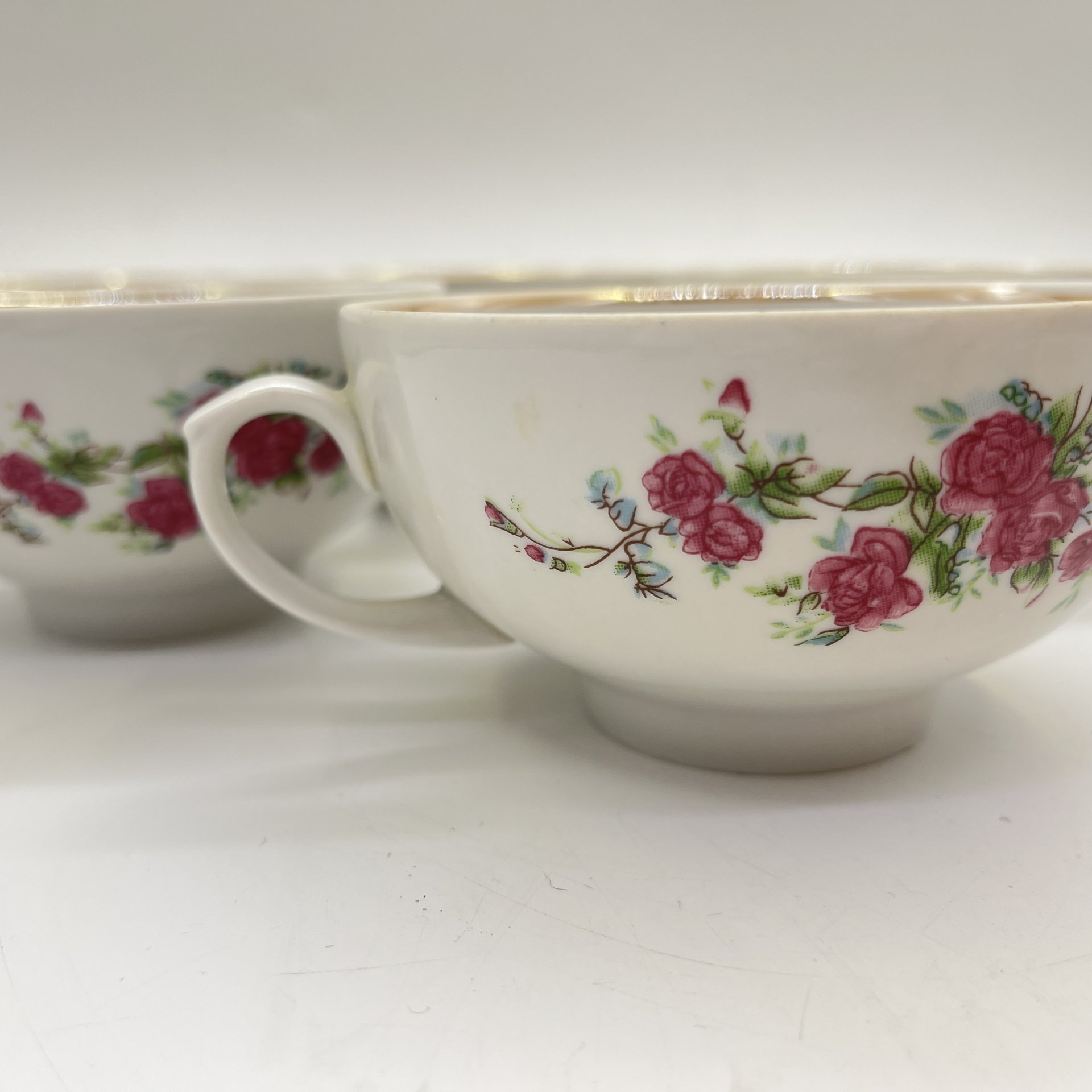 Набор из 5  чашек с цветочным декором, фарфор, деколь, Дулевский фарфоровый завод (Дулёво), Россия, 2004 г.