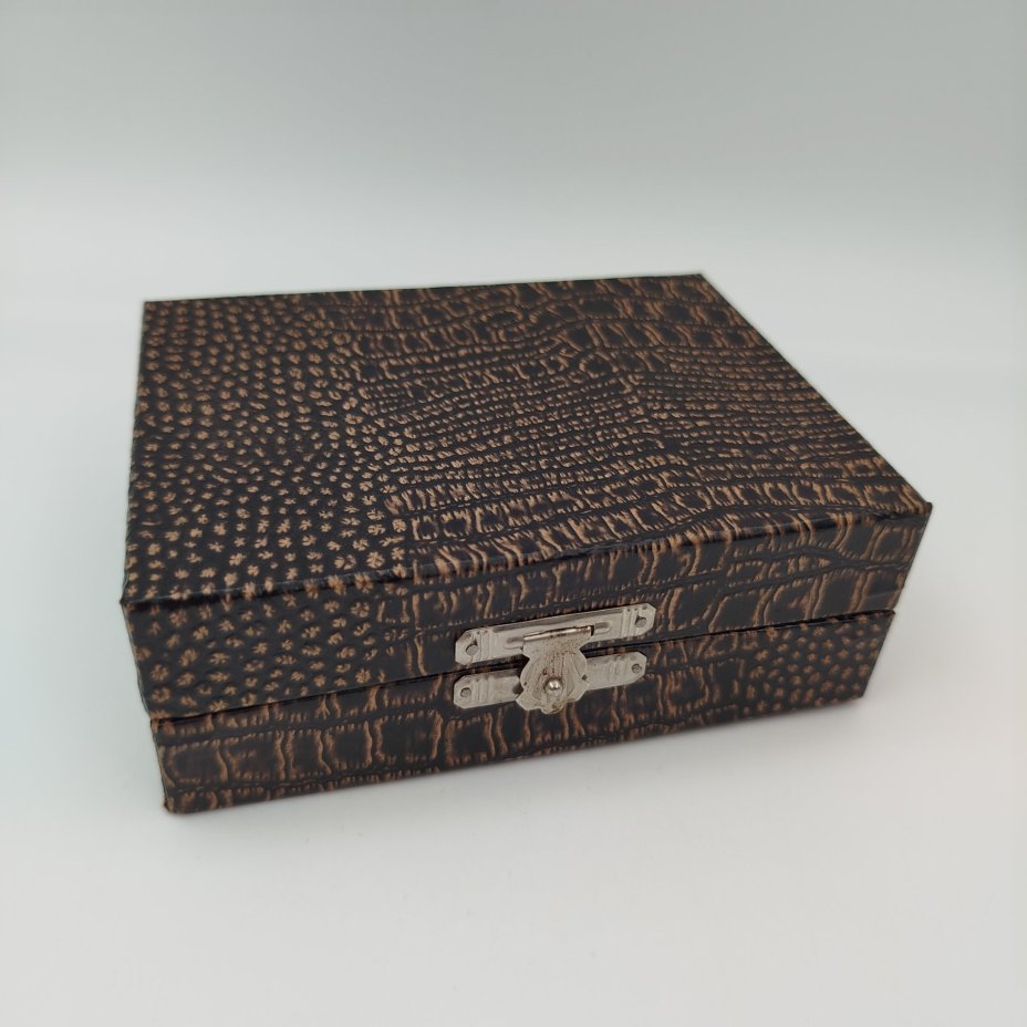 Набор из шести кофейных ложек с геометрическим декором (в оригинальной коробке)