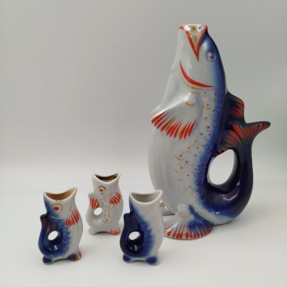 Набор для крепких напитков "Рыба" в подборе (штоф и 3 стопок), автор М.Д.Барамидзе, фарфор, роспись, Полонский завод художественной керамики (Полонное ЗХК), СССР, 1973-1991 гг.