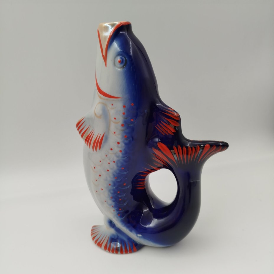 Набор для крепких напитков "Рыба" в подборе (штоф и 3 стопок), автор М.Д.Барамидзе, фарфор, роспись, Полонский завод художественной керамики (Полонное ЗХК), СССР, 1973-1991 гг.