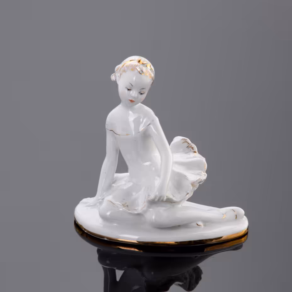 Статуэтка "Машенька", Ленинградский фарфоровый завод (ЛФЗ)