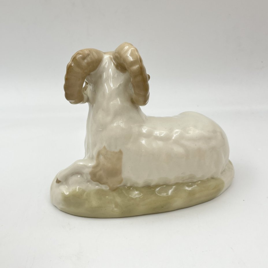 Статуэтка "Баран", фарфор, роспись, Городницкий фарфоровый завод, СССР, 1960-1980 гг.