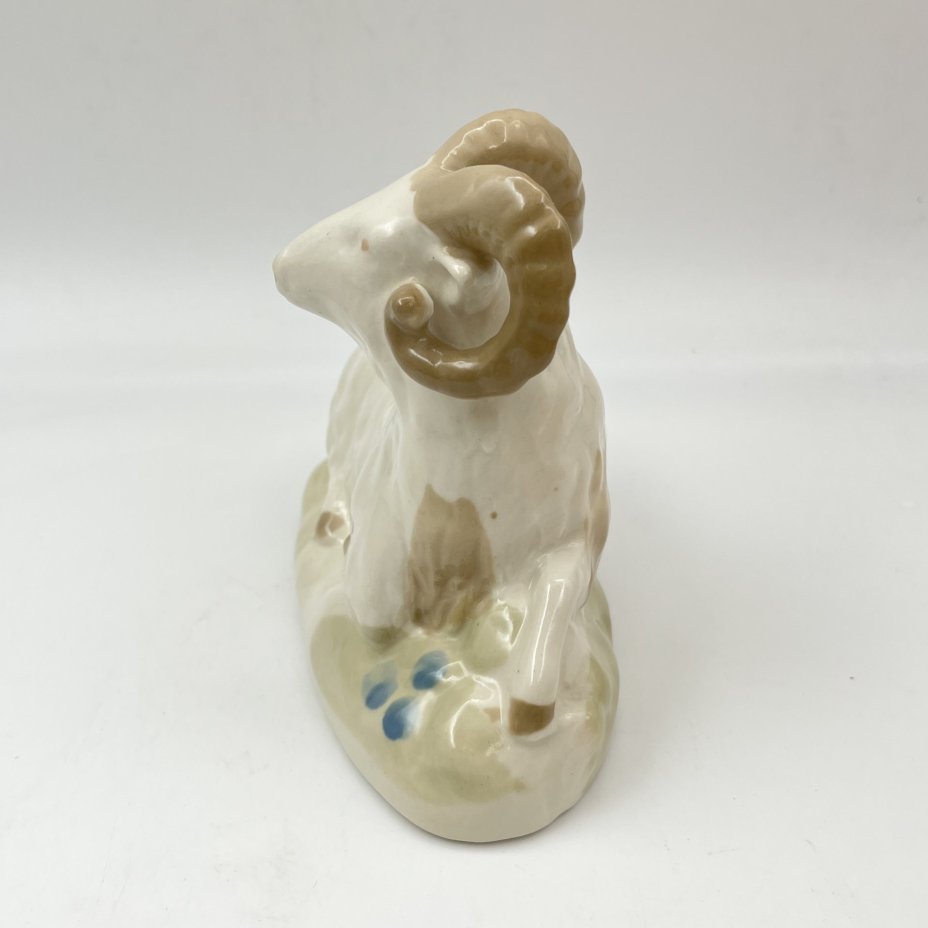 Статуэтка "Баран", фарфор, роспись, Городницкий фарфоровый завод, СССР, 1960-1980 гг.