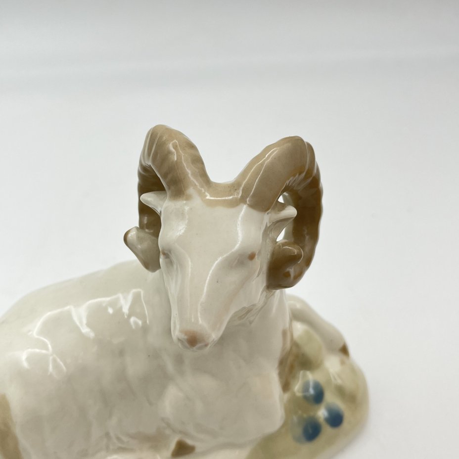 Статуэтка "Баран", фарфор, роспись, Городницкий фарфоровый завод, СССР, 1960-1980 гг.