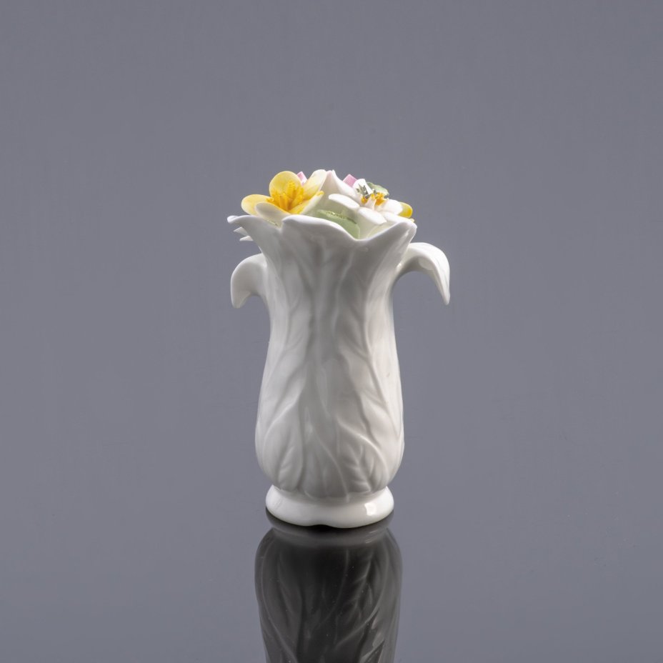 Статуэтка  "Nearest to Nature" в виде букета цветов ("Ближе к природе") в родной коробке, Royal Doulton