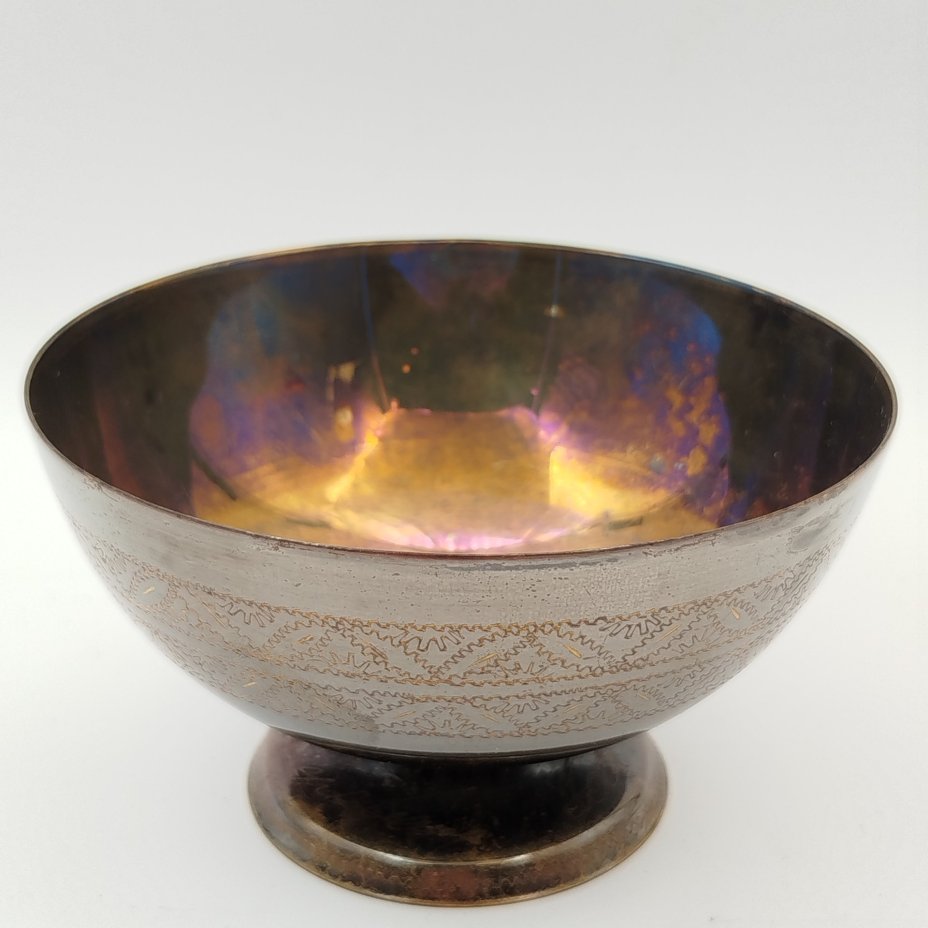 Ваза (конфетница), украшенная растительным орнаментом, мНЦ (медь-никель-цинк), СССР, 1970-1990 гг.